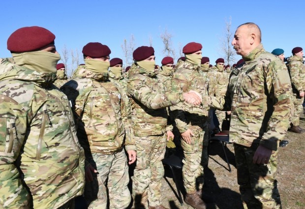 İlham Əliyevin Şuşada generallarla görüşü- FOTOLAR