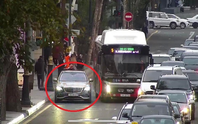 Qayda pozan 90 AA 013 nömrəli "Maybach"görün kimindir (FOTO)