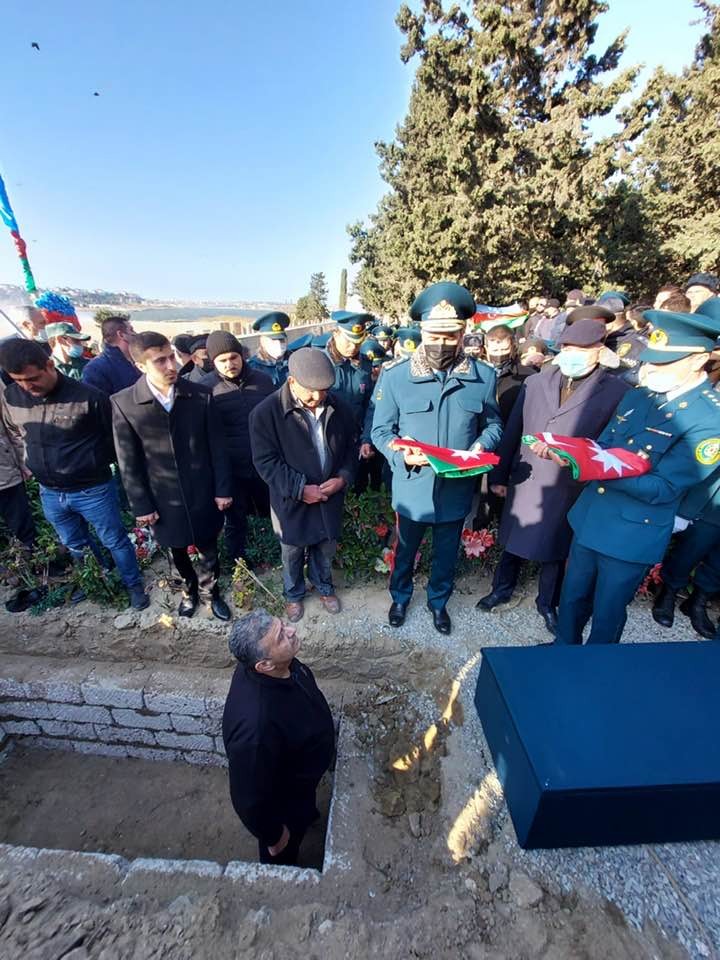 Şəhid kapitan Xəyyam Əliyev dəfn edildi- FOTOLAR