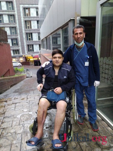 "HB Güvən" klinikasının professoru qazinin ayağını görün nə hala saldı- FOTOLAR