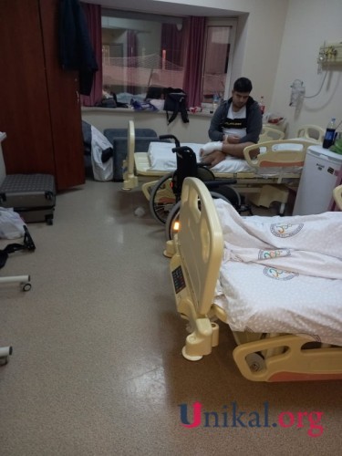 "HB Güvən" klinikasının professoru qazinin ayağını görün nə hala saldı- FOTOLAR