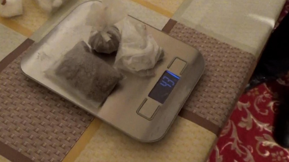 Bakıda onlayn narkotik satan 2 nəfərSAXLANILDI (VİDEO/FOTO)