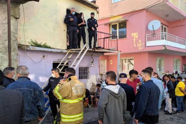 DƏHŞƏTLİ YANĞIN:3 uşaq yanaraq ÖLDÜ (FOTO)