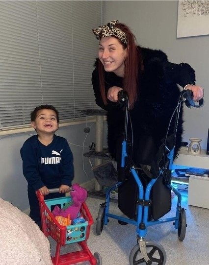 Ayaq ağırısı ilə getdiyi xəstəxanada 6 ay ömrü qaldığını öyrəndi- FOTOLAR