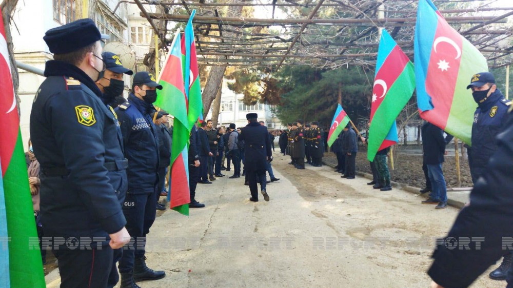 Kəlbəcərdə şəhid olan zabitin nəşi ailəsinə təhvilverildi - FOTOLAR