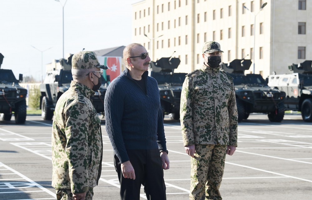 Vilayət Eyvazov Prezidentə raport verdi- FOTOLAR