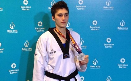 Azərbaycanlı dünya çempionu yeni imicdə və yeni layihədə- Onu heç belə görməmişdiniz (FOTO+VİDEO)