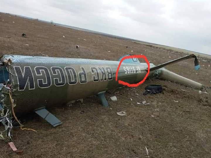 Ukrayna səmasında vurulan rus helikopterlərinin üzərindəki yazı təəccüb doğurdu- Almaniya ilə bağlıdır (FOTO)