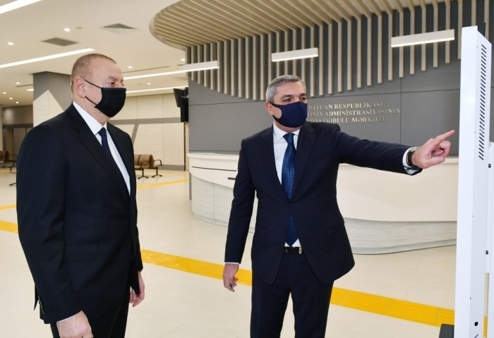 Samir Nuriyev Prezidentə Mərkəzdə yaradılan şərait barədə məlumat verdi -FOTOLAR