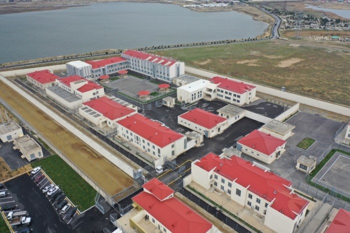 Prezident penitensiar müəssisələrdə yaradılan şəraitlə tanış oldu- FOTOLAR