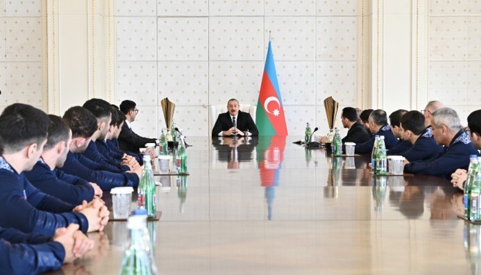 Prezident Azərbaycan millisinin üzvləriniqəbul etdi - FOTOLAR (YENİLƏNİB)