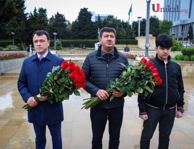 Generallar Həzi Aslanovun abidəsi önündə- FOTOLAR
