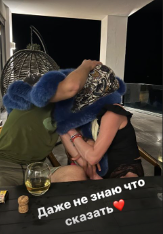 Məşhur rus qadınla eşq yaşayan azərbaycanlı "taksi sürücüsü"nün FOTOları- Yaxtada səmimi görüntüləri