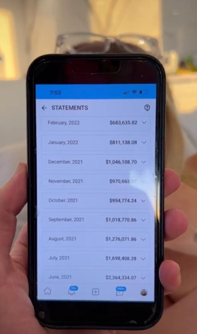 9 ay ərzində qazandığı pulla gündəm olan qadın fenomengörün kimdir (VİDEO/FOTO)