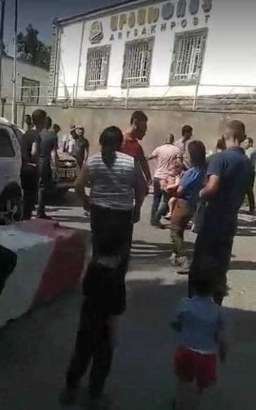 Son dəqiqə! Ermənilər Laçın dəhlizini BAĞLADI - FOTO/VİDEO