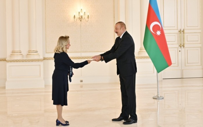 Prezident yeni səfirlərin etimadnaməsini qəbul etdi -FOTOLAR (YENİLƏNİB)