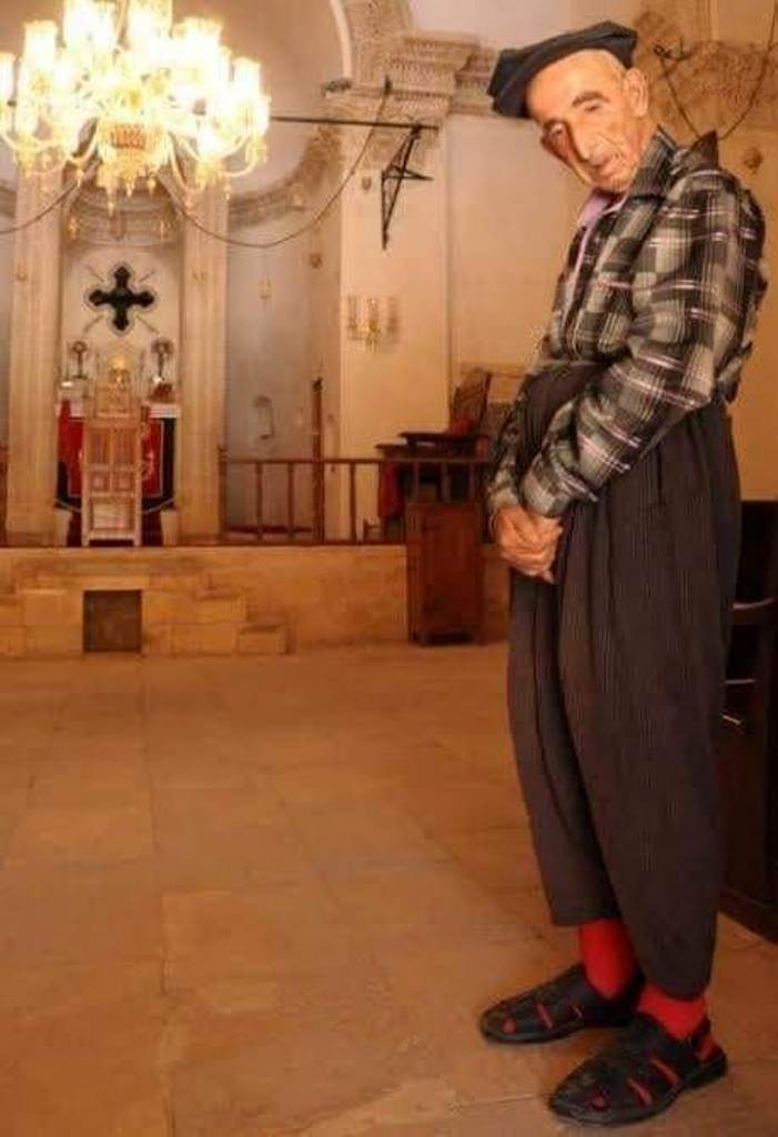 Atılmış uşaq 70 il eyni yerdə anasının yolunugözlədi - FOTO