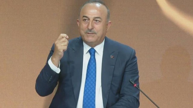 Nazir xarici jurnalistin səhvini düzəltdi- Ölkəyə görə...(VİDEO)