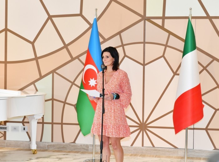 İtaliyada sənədlərin mübadiləsi mərasimi keçirilib(FOTOLAR)