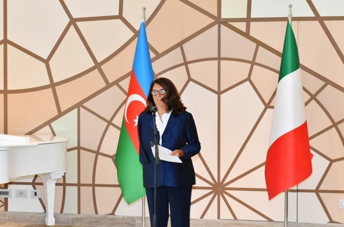 İtaliyada sənədlərin mübadiləsi mərasimi keçirilib(FOTOLAR)