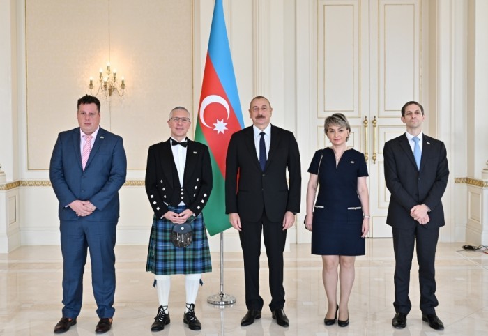 Britaniyanın yeni səfiri Prezidentin qəbulunda Azərbaycan dilində danışdı- VİDEO (YENİLƏNİB)
