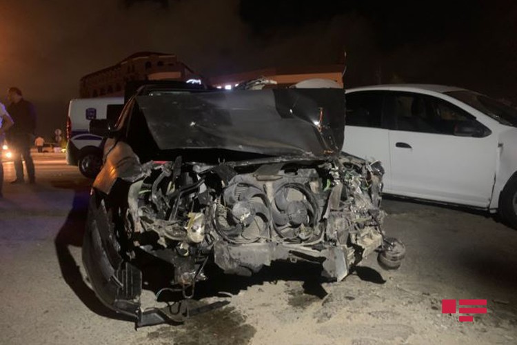Bakıda tanınmış musiqiçi qəzaya düşdü: Xəsarət alanlar var- FOTO/VİDEO