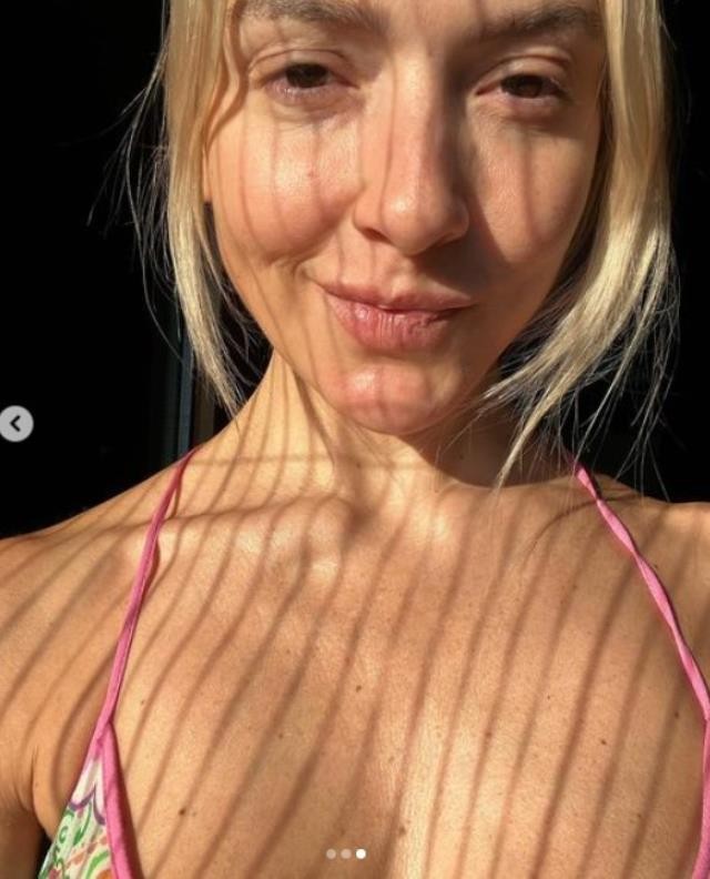 Adı azərbaycan əsilli iş adamı ilə hallananmüğənnidən açıq-saçıq fotolar