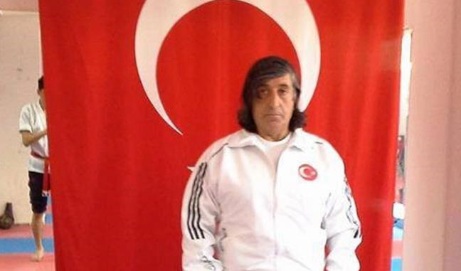 Tanınmış məşqçivəfat etdi - FOTO