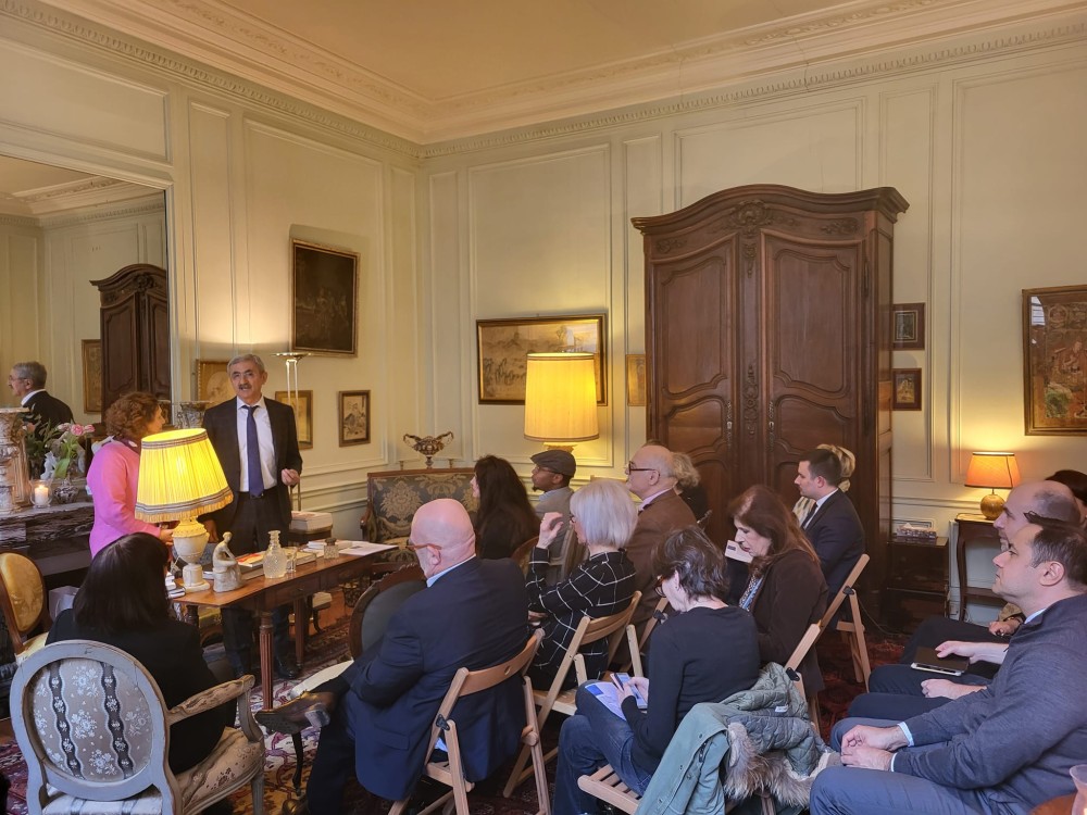 Aslan İsmayılovun "Sumqayıt, SSR-nin süqutunun başlanğıcı" adlı kitabınınFransada təqdimatı (FOTOLAR)