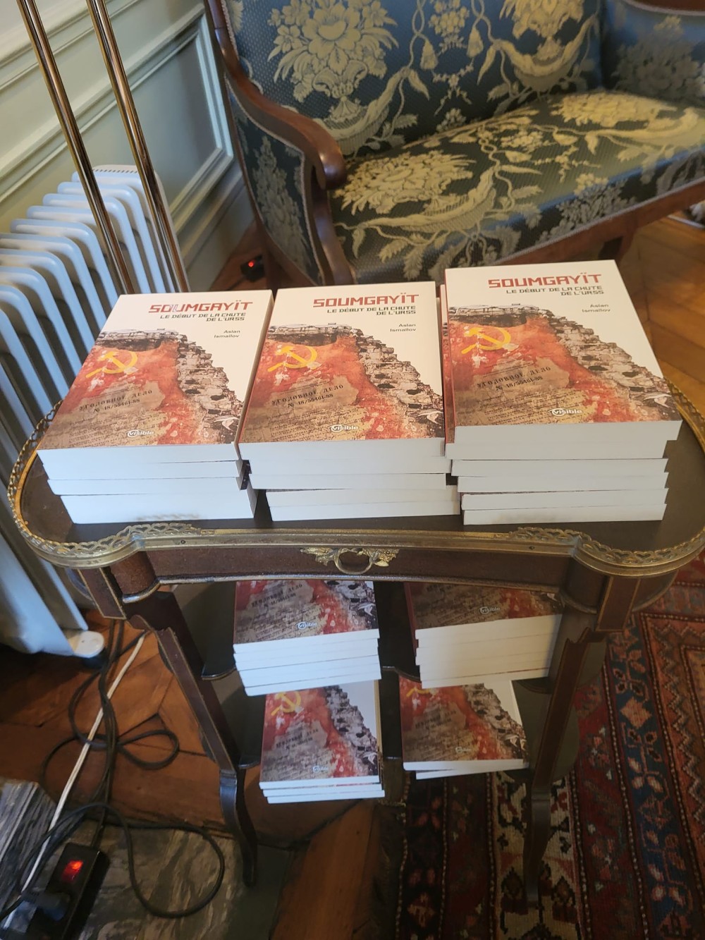 Aslan İsmayılovun "Sumqayıt, SSR-nin süqutunun başlanğıcı" adlı kitabınınFransada təqdimatı (FOTOLAR)