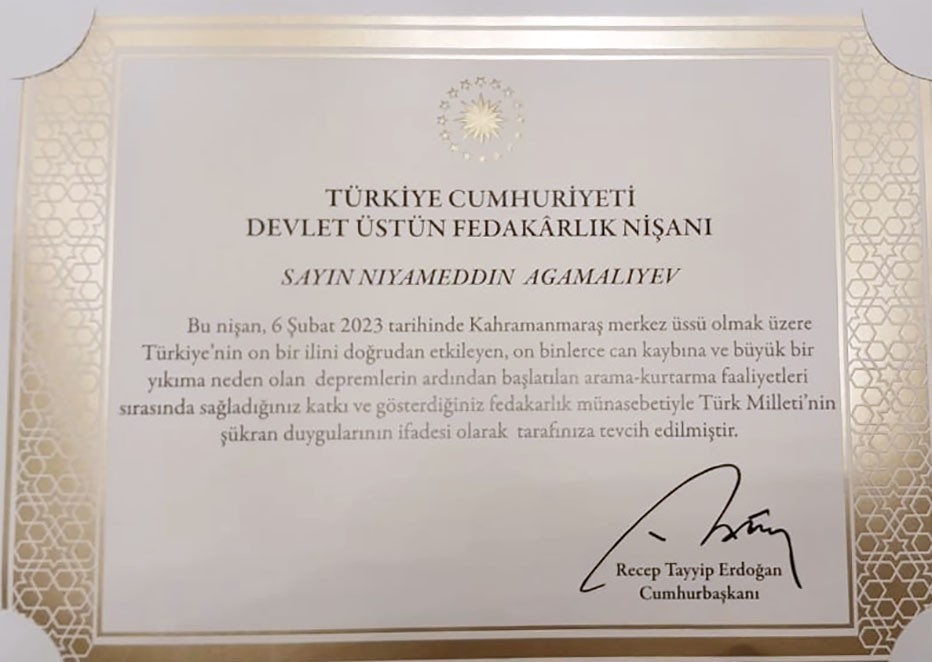 Ərdoğan azərbaycanlı polkovniki mükafatlandırdı- FOTOLAR