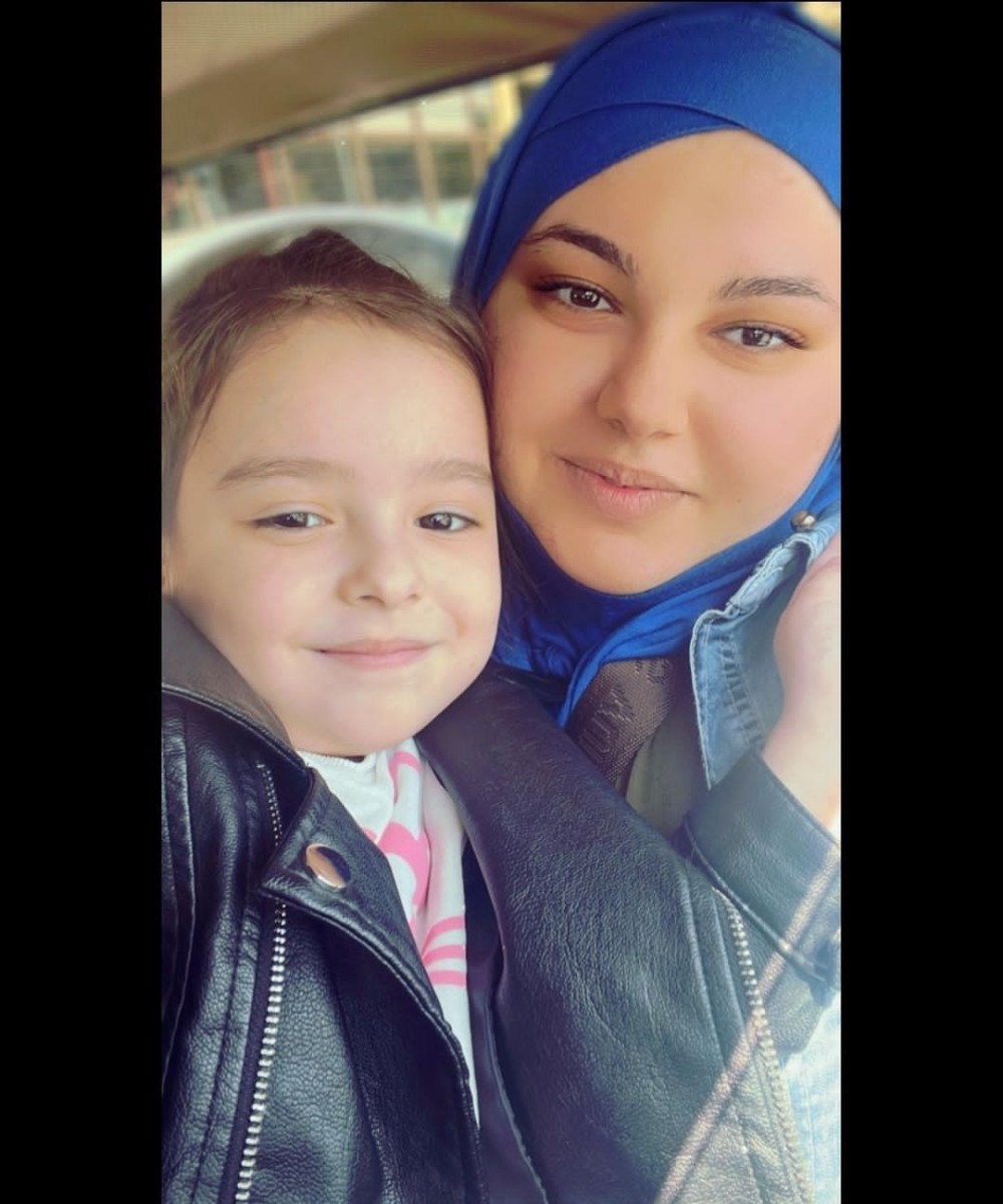 Rafael İsgəndərovun qızı və nəvəsininFOTOSU