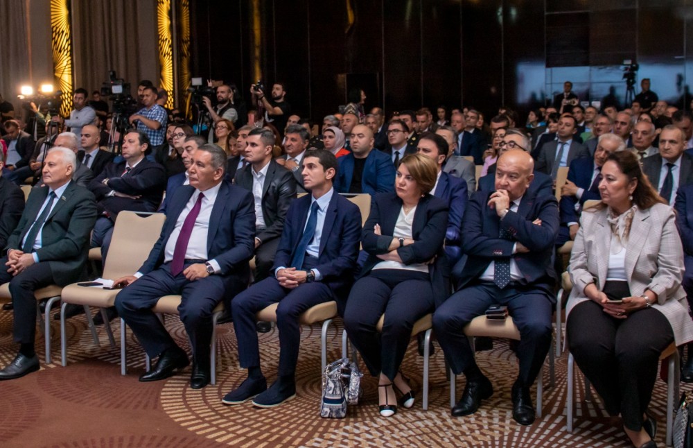 "Ümummilli Lider Heydər Əliyevin media siyasəti və müasir Azərbaycan mediası" mövzusunda konfrans keçirildi