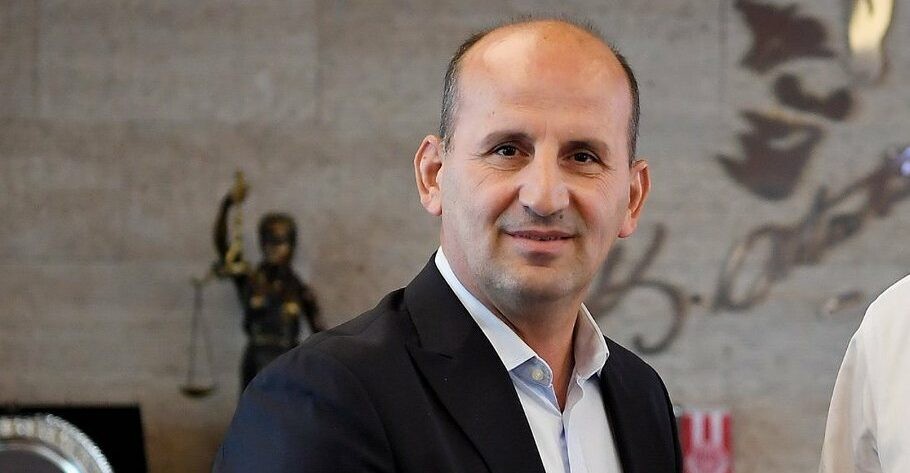 "İYİ Partiya"nın mühüm şəxslərindən biriistefa verdi