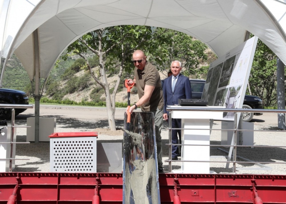 Laçında ilk çoxmənzilli yaşayış məhəlləsinin təməli qoyulub - FOTO