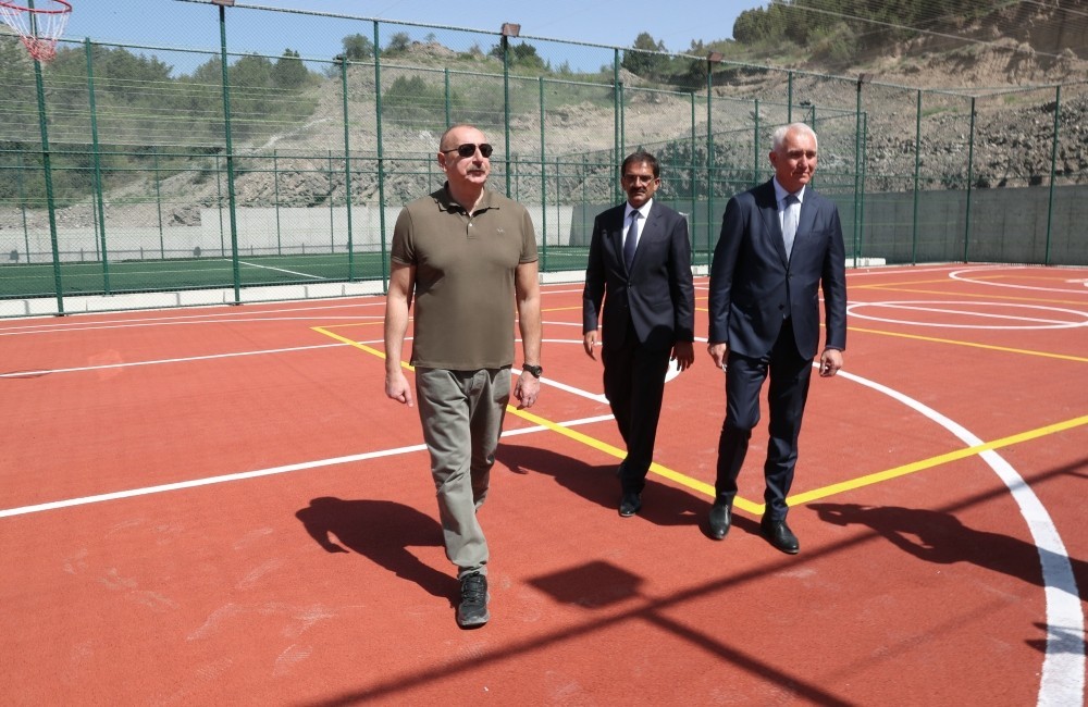 Laçında ilk çoxmənzilli yaşayış məhəlləsinin təməli qoyulub - FOTO