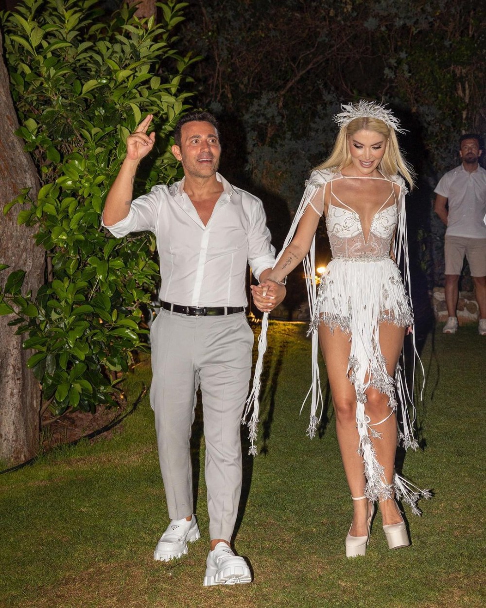 Məşhur müğənninin həyat yoldaşı qəzaya düşdü -Foto