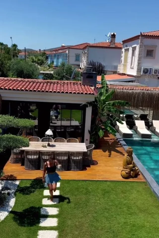 Bu məşhur 2 milyon dollarlıq bağ evininfotolarını paylaşdı