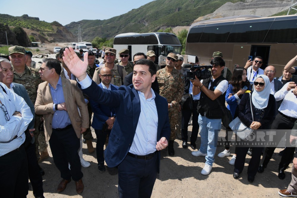 Xarici diplomatlar və hərbi attaşelər “Laçın” sərhəd-buraxılış məntəqəsində(FOTO)