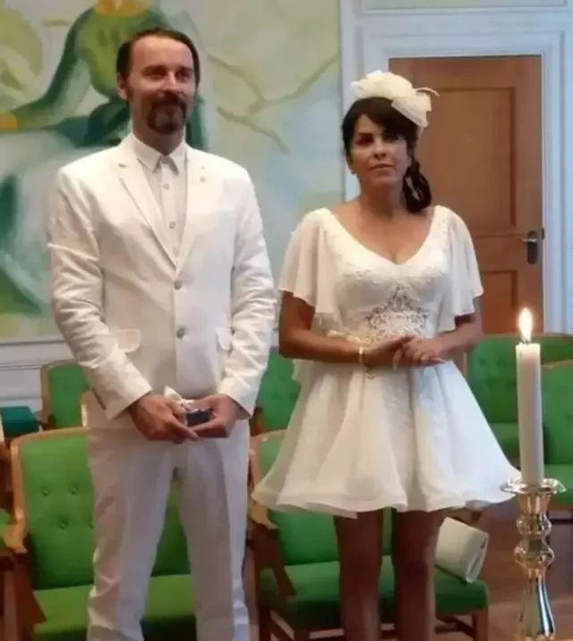 Gizli şəkildə evlənən aktrisa ailəsinin “qanunları”nı belə pozdu/ FOTO