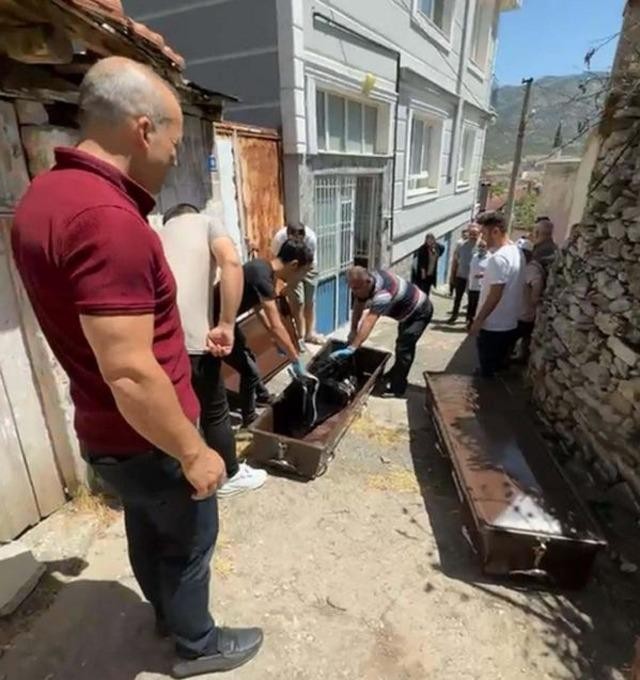 Dəhşətli qətlin SƏBƏBİ ÜZƏ ÇIXDI:Arvadının əvvəlki evliliyindən olan körpəsini qəbul etmədi, hər ikisini öldürdü