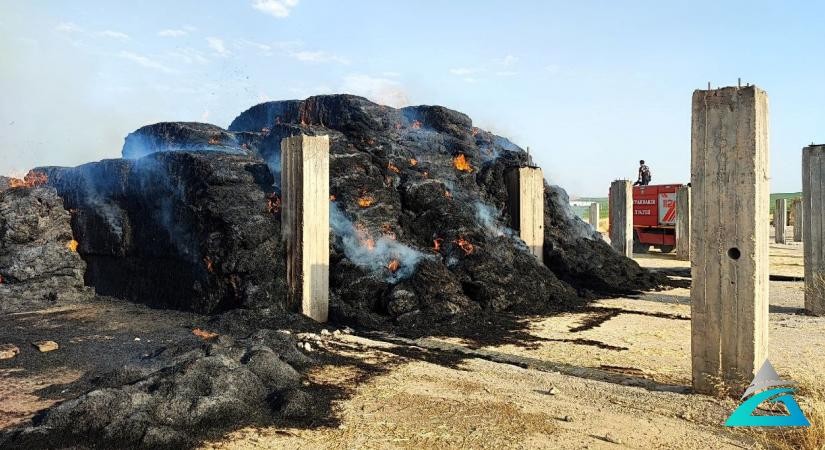 Traktor alovlandı - 150 ton samanlakülə döndü (FOTOLAR)