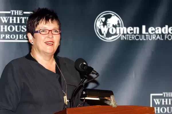 Keçmiş baş nazir3,9 milyon dollar təzminat ödəyəcək