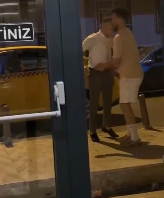 Öncə qadına söz atdı, sonra sevgilisinə kəllə vurdu- Taksi sürücüsünün DƏHŞƏTLİ ƏMƏLİ (FOTOLAR)