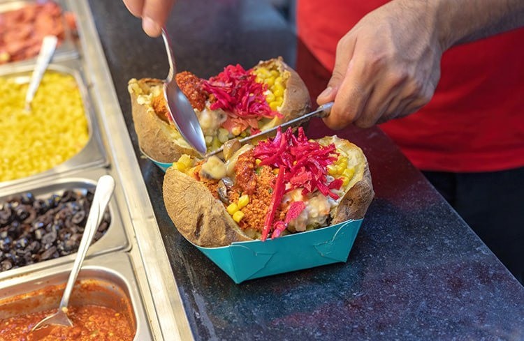 İstanbulun İkonik Küçə Ləzzətləri