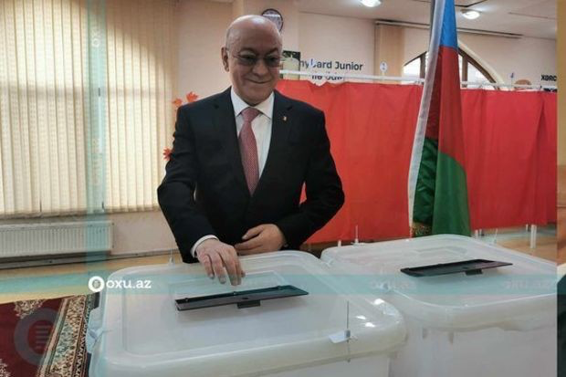 Dövlət rəsmiləri səs verdilər - FOTOLAR+VİDEO (YENİLƏNİB)