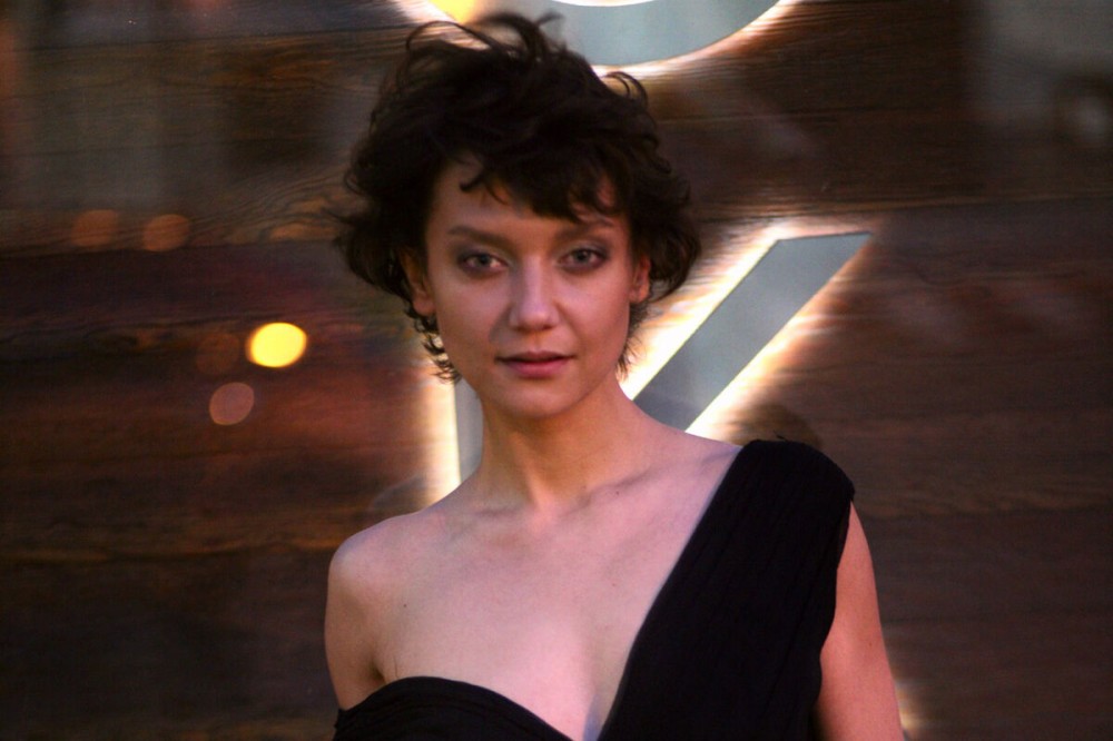 Narkotikə görə həbs olunan əməkdar artistlə bağlı- YENİ XƏBƏR