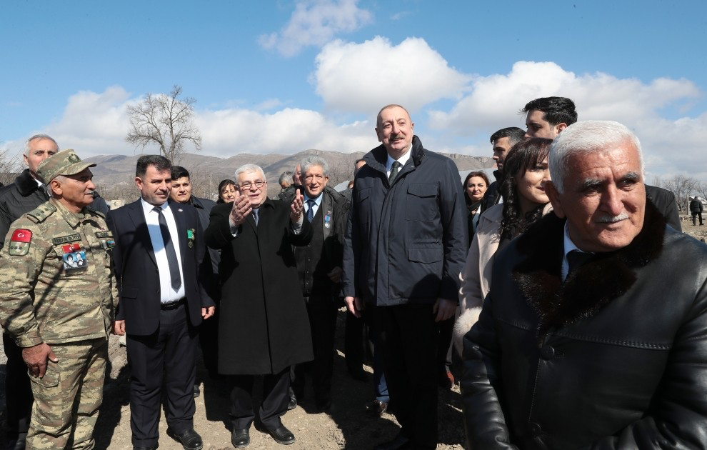 İlham Əliyev Xocalıda Soyqırımı Memorialının təməlini qoydu - YENİLƏNİB (VİDEO)