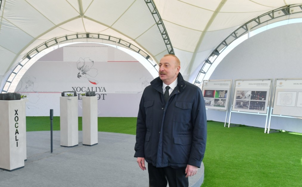 İlham Əliyev Xocalıda Soyqırımı Memorialının təməlini qoydu - YENİLƏNİB (VİDEO)