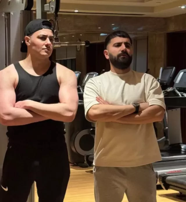 Məşhur müğənni hərbi xidmətə yola düşür- FOTO